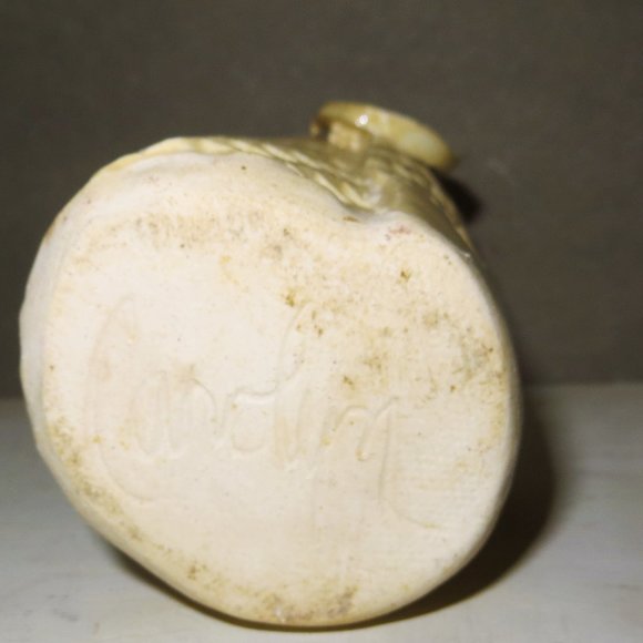 Vintage 1980's Carolyn Carroll Hand Made Waffle & Seashell Pottery Vase - Picture 4 of 5